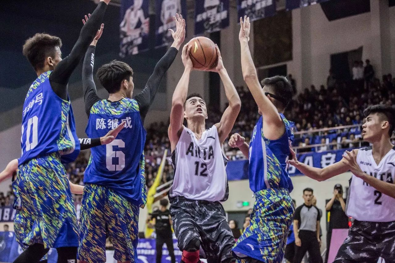 ju11.co-海南男篮赛季目标明确，全队备战冠军